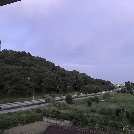 Te Bujtina Hotel- Cozy With Traditional Breakfast Near * ゴーレム