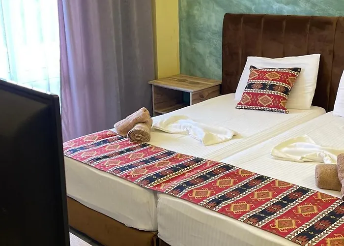 Hotel Te Bujtina Hotel- Cozy With Traditional Breakfast Near Golem (Tirana)