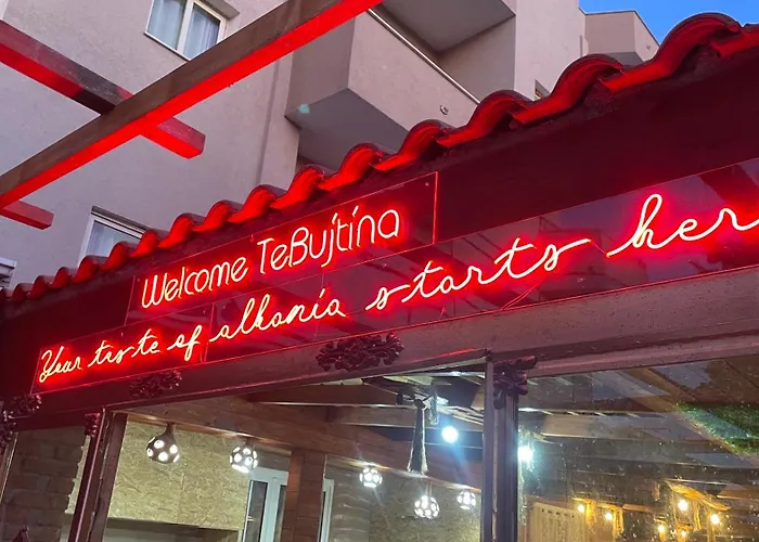 Te Bujtina Hotel- Cozy With Traditional Breakfast Near 골렘