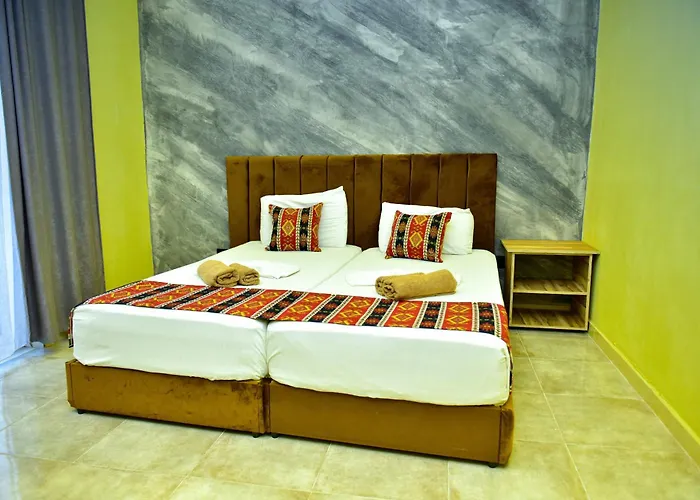 Hotel Te Bujtina Hotel- Cozy With Traditional Breakfast Near Golem (Tirana)