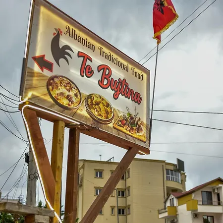 Te Bujtina Hotel- Cozy With Traditional Breakfast Near Otel