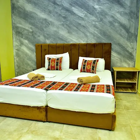 Otel Te Bujtina Hotel- Cozy With Traditional Breakfast Near Golem (Tirana)