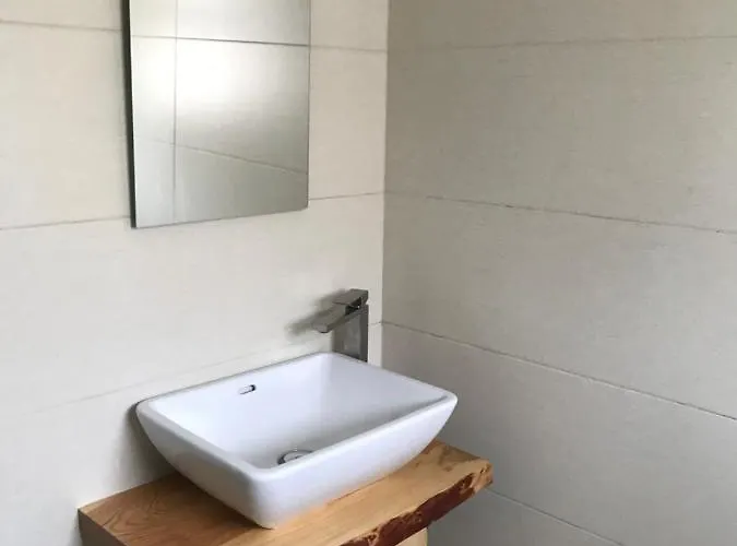 Hotel Te Bujtina Hotel- Cozy With Traditional Breakfast Near *