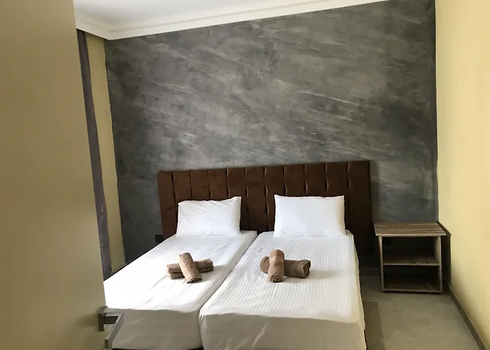 Te Bujtina Hotel- Cozy With Traditional Breakfast Near * Golem (Tirana)