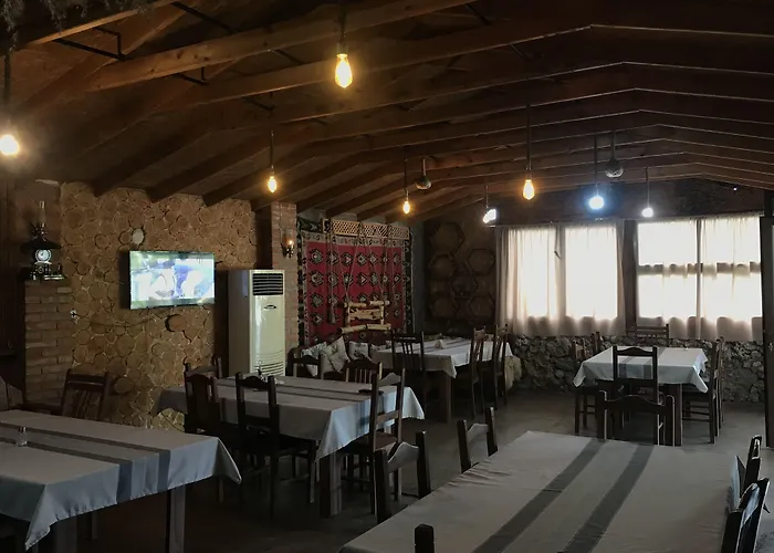 Te Bujtina Hotel- Cozy With Traditional Breakfast Near Golem (Tirana)